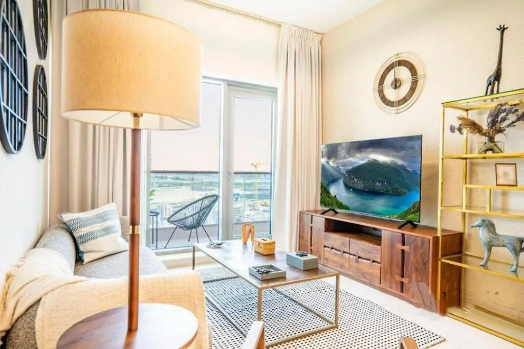 Luxury 1-Bedroom Oasis Near Downtown Dubai 0*,  United Arab Emirates