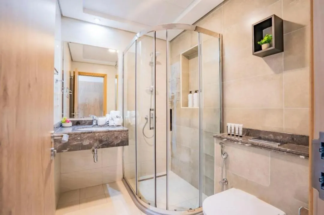 Luxury 1-Bedroom Oasis Near Downtown Dubai