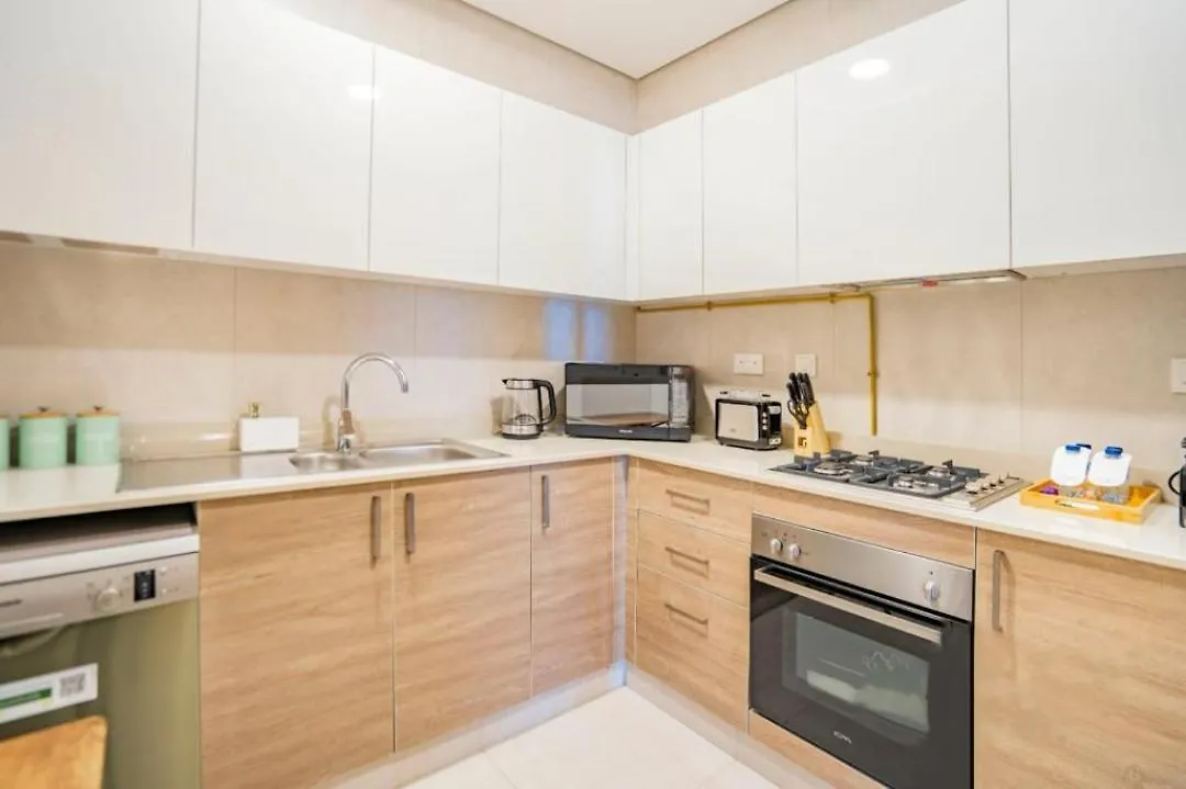 Luxury 1-Bedroom Oasis Near Downtown Dubai Holiday home